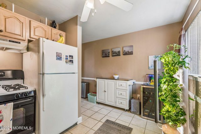 8 Juniper Lane A, Eatontown, NJ 07724