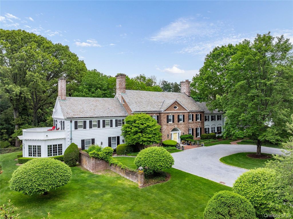 52 Piping Rock Road, Locust Valley, NY 11560
