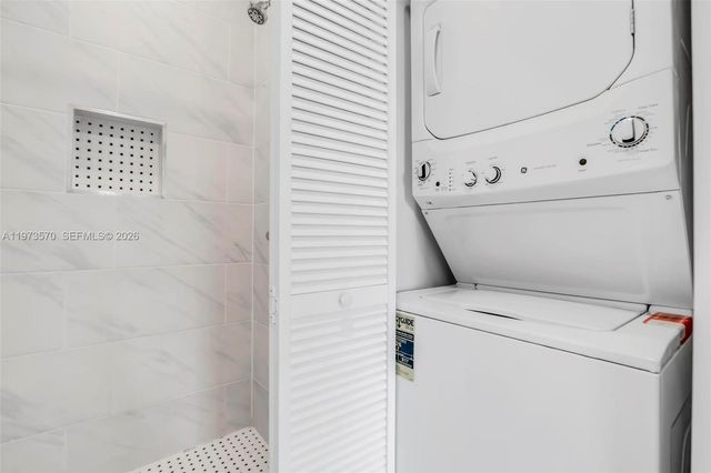 1130 N 70th Ave, Hollywood, FL 33024