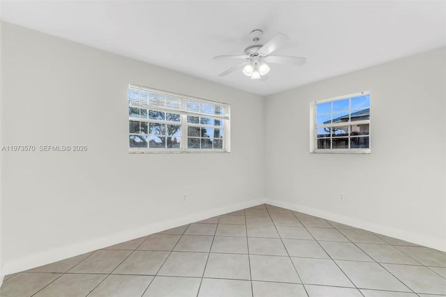 1130 N 70th Ave, Hollywood, FL 33024