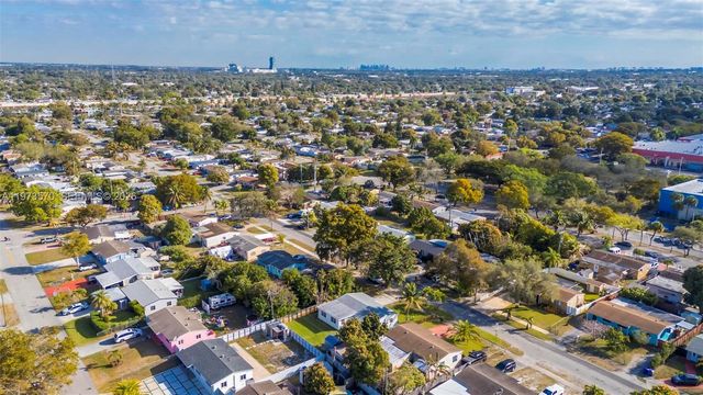 1130 N 70th Ave, Hollywood, FL 33024