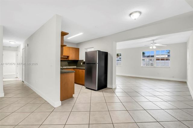 1130 N 70th Ave, Hollywood, FL 33024