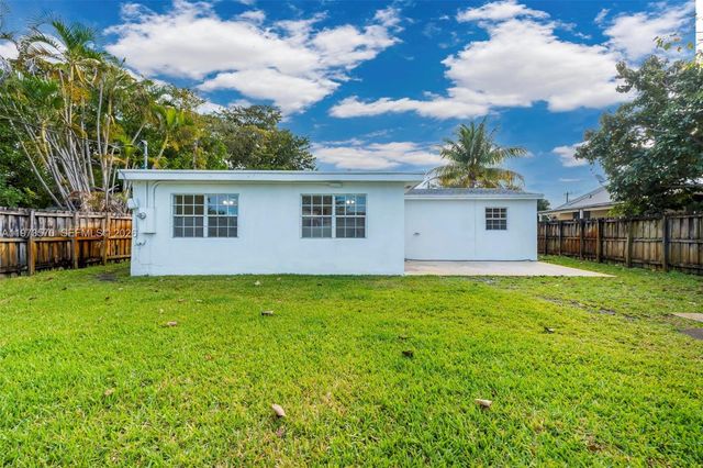 1130 N 70th Ave, Hollywood, FL 33024