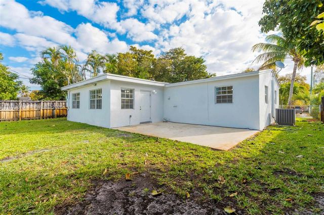 1130 N 70th Ave, Hollywood, FL 33024