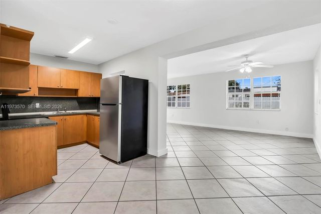 1130 N 70th Ave, Hollywood, FL 33024