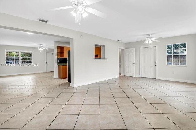 1130 N 70th Ave, Hollywood, FL 33024