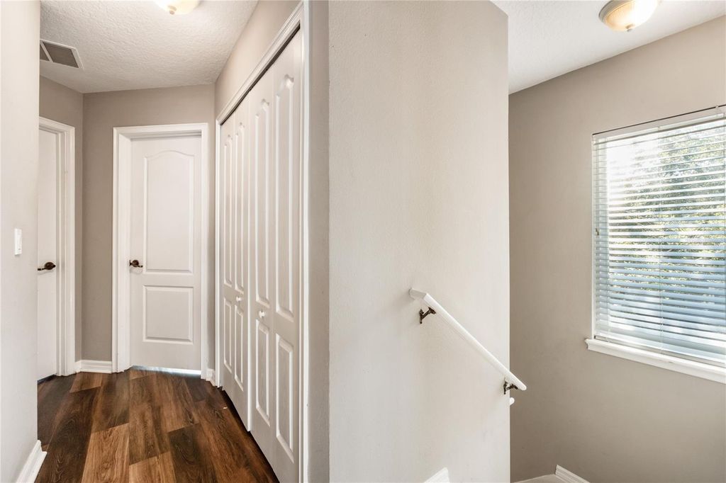 Image 12 of property listing at 7482 BENTONSHIRE AVENUE, Windermere, FL 34786