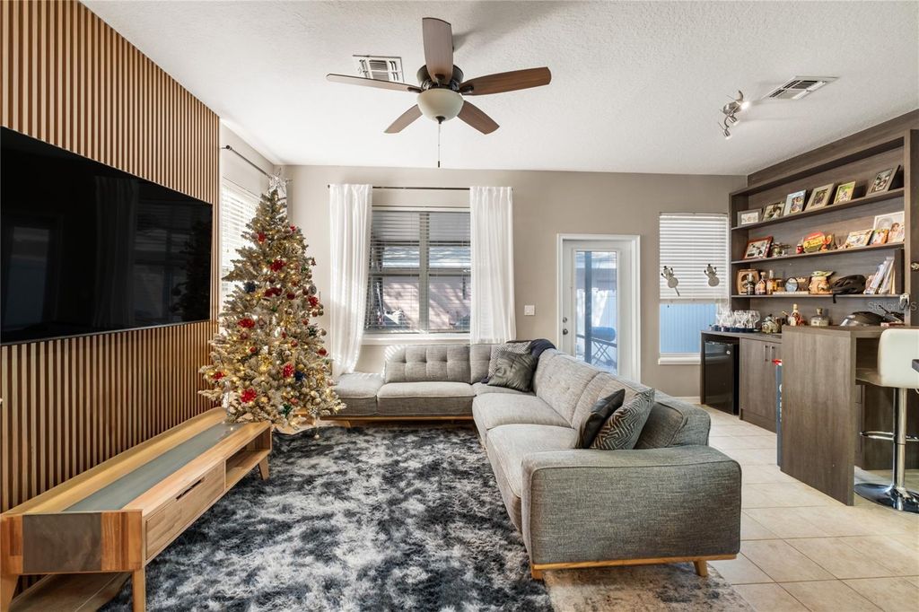 Image 7 of property listing at 7482 BENTONSHIRE AVENUE, Windermere, FL 34786