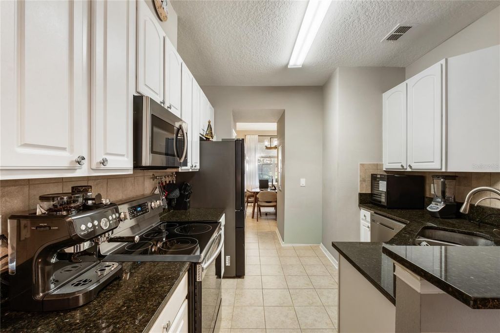 Image 10 of property listing at 7482 BENTONSHIRE AVENUE, Windermere, FL 34786