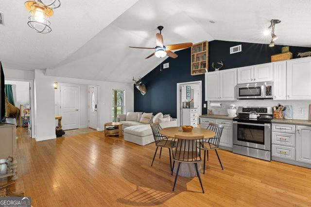 27067 Highway 85, Senoia, GA 30276