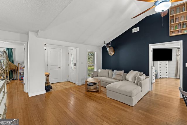 27067 Highway 85, Senoia, GA 30276