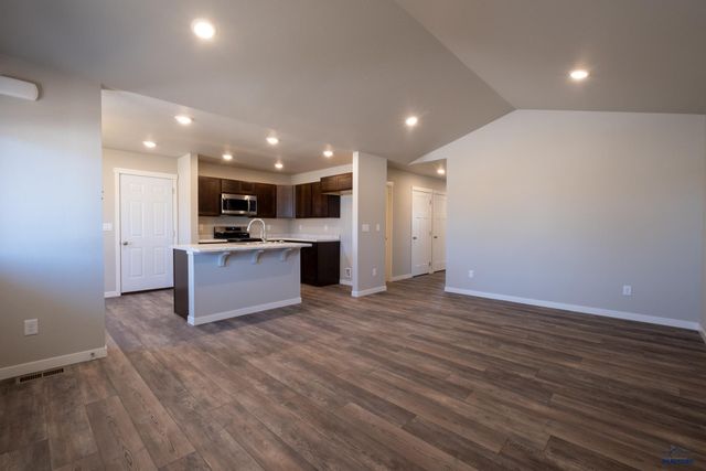 461 HENRY POTTER RD, Box Elder, SD 57719
