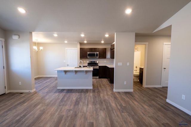 461 HENRY POTTER RD, Box Elder, SD 57719