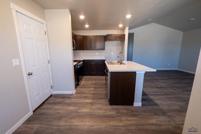 461 HENRY POTTER RD, Box Elder, SD 57719