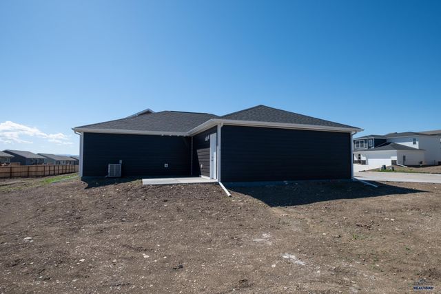 461 HENRY POTTER RD, Box Elder, SD 57719