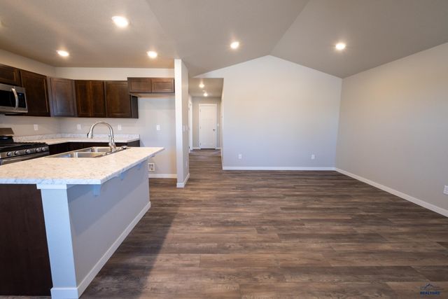 461 HENRY POTTER RD, Box Elder, SD 57719