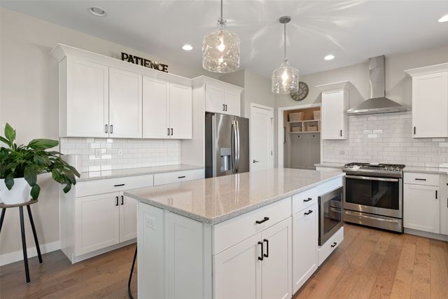 1350 E Tartan Drive, North Liberty, IA 52317