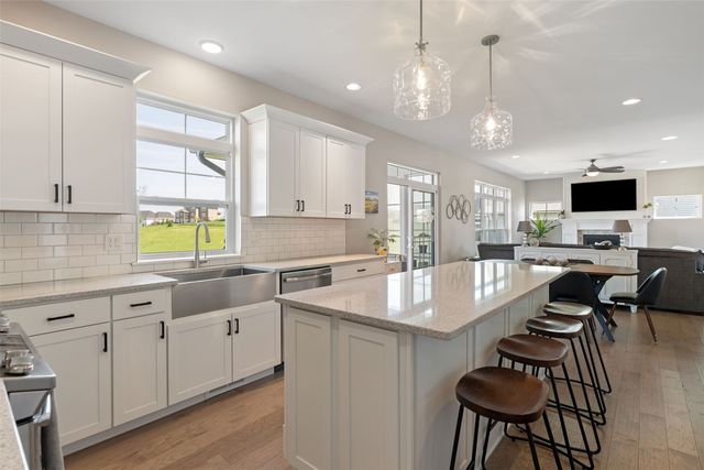 1350 E Tartan Drive, North Liberty, IA 52317