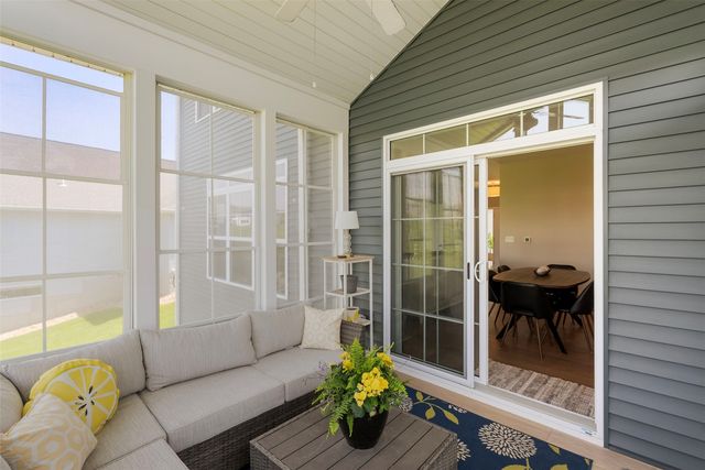 1350 E Tartan Drive, North Liberty, IA 52317