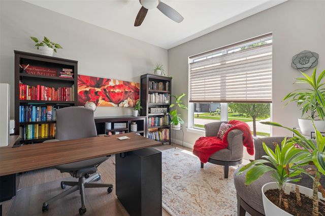 1350 E Tartan Drive, North Liberty, IA 52317