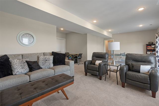 1350 E Tartan Drive, North Liberty, IA 52317