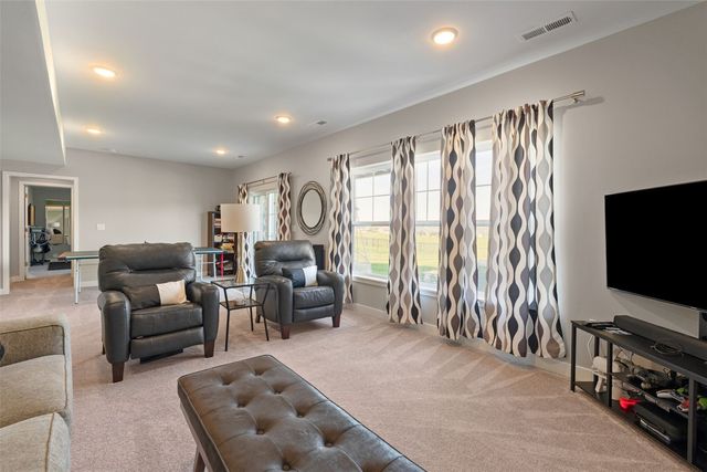 1350 E Tartan Drive, North Liberty, IA 52317