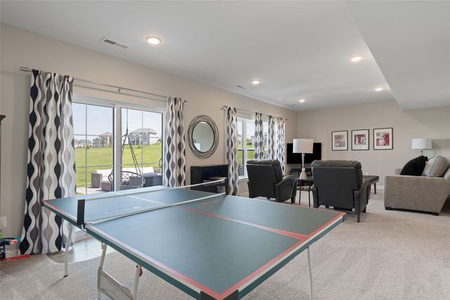 1350 E Tartan Drive, North Liberty, IA 52317
