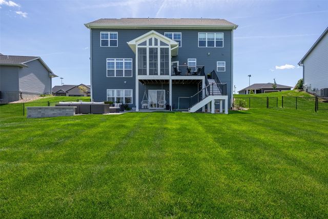 1350 E Tartan Drive, North Liberty, IA 52317