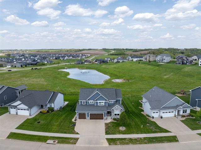 1350 E Tartan Drive, North Liberty, IA 52317