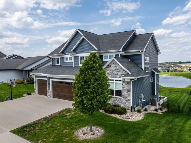 1350 E Tartan Drive, North Liberty, IA 52317