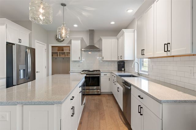 1350 E Tartan Drive, North Liberty, IA 52317
