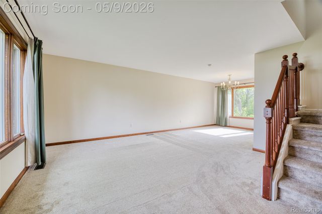 22718 Chestnut Tree, Novi, MI 48375