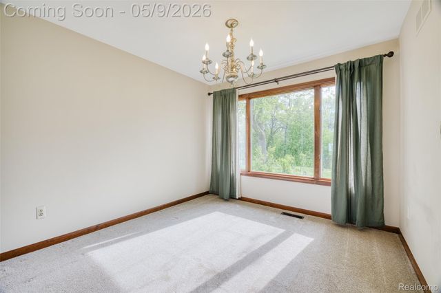 22718 Chestnut Tree, Novi, MI 48375