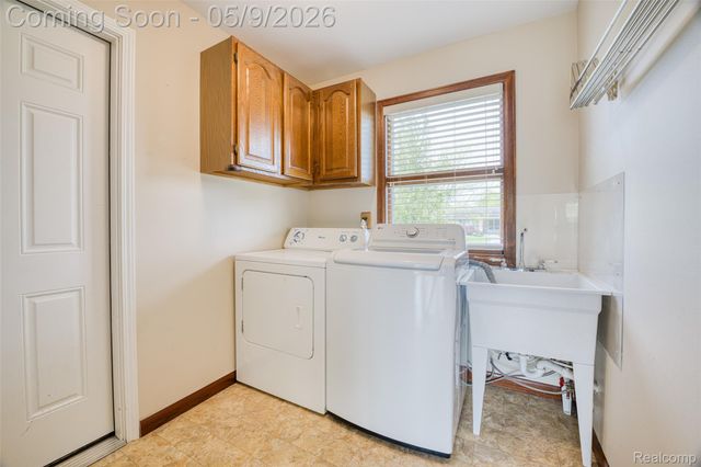 22718 Chestnut Tree, Novi, MI 48375
