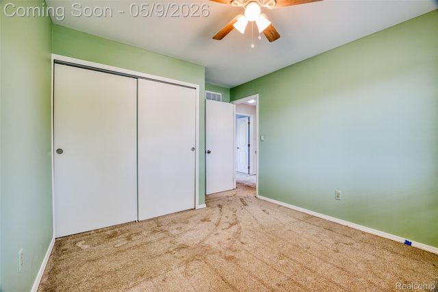 22718 Chestnut Tree, Novi, MI 48375