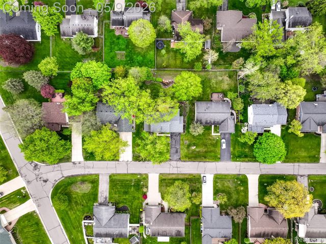 22718 Chestnut Tree, Novi, MI 48375