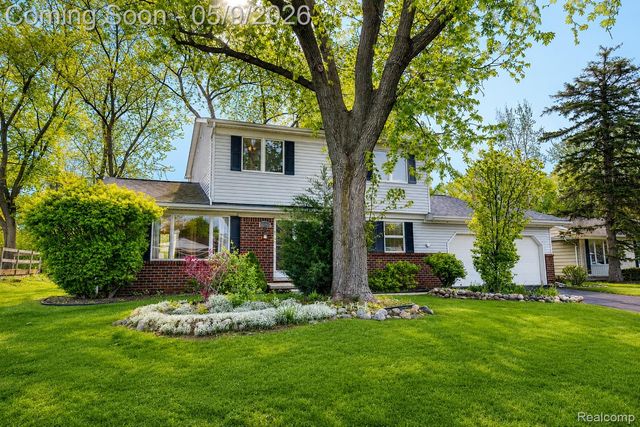 22718 Chestnut Tree, Novi, MI 48375