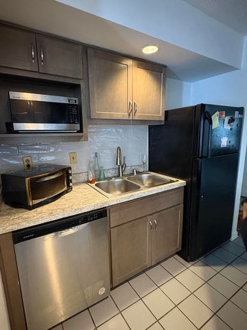 750 Shaker Drive 801, Lexington, KY 40504