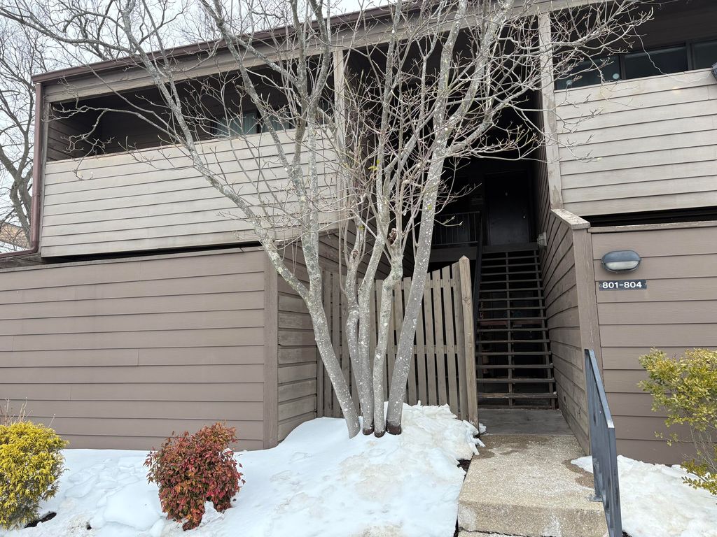 750 Shaker Drive 801, Lexington, KY 40504