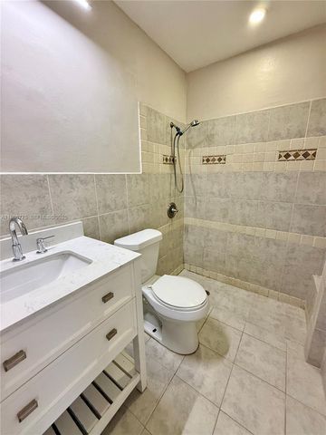 341 S 23rd Way S 341, West Palm Beach, FL 33406