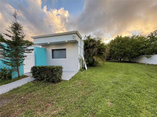 341 S 23rd Way S 341, West Palm Beach, FL 33406
