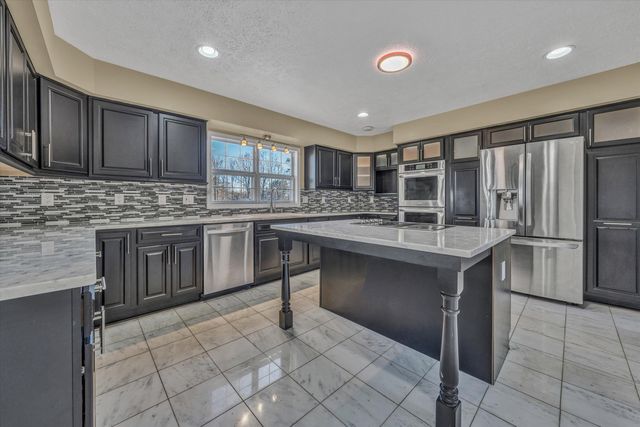 35 Middle Ridge DR, Callaway, VA 24067