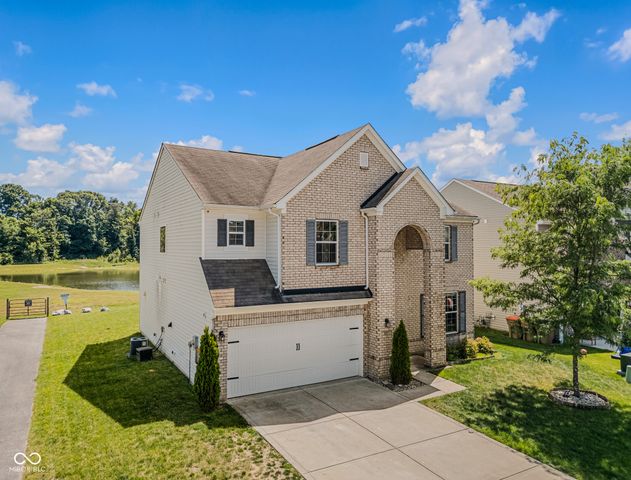 2071 Creek Bank Drive, Columbus, IN 47201
