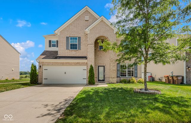 2071 Creek Bank Drive, Columbus, IN 47201