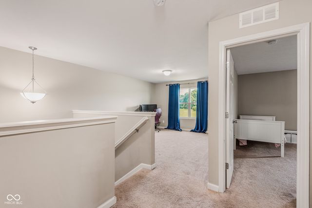 2071 Creek Bank Drive, Columbus, IN 47201