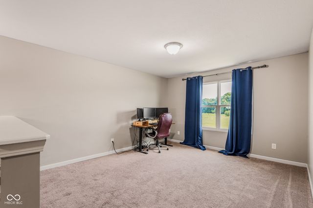 2071 Creek Bank Drive, Columbus, IN 47201