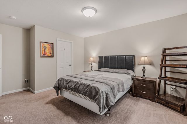 2071 Creek Bank Drive, Columbus, IN 47201