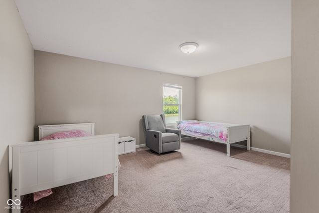 2071 Creek Bank Drive, Columbus, IN 47201