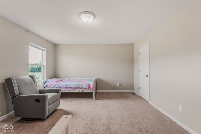 2071 Creek Bank Drive, Columbus, IN 47201