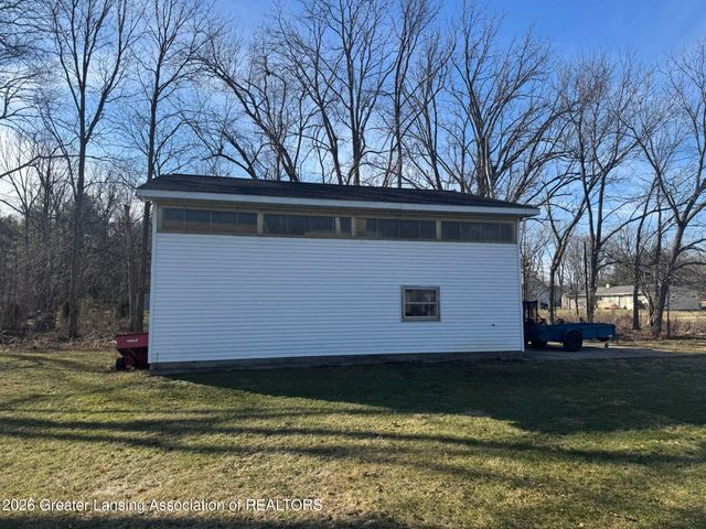 1674 E Clinton Trail, Charlotte, MI 48813
